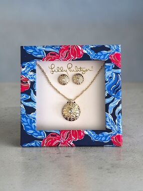 LILLY PULITZER Low Tide Navy Necklace & Stud Earring Set